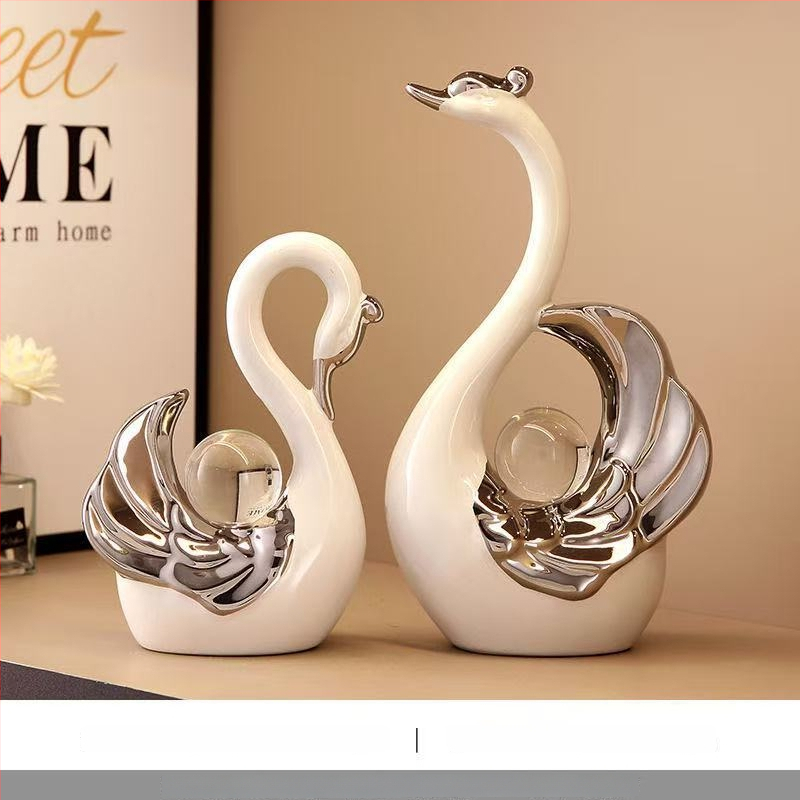 Elnių šeimos figūrėlės rinkinys – keraminiai papuošalai, šiuolaikinio meno stilius, elektroplatingas, Lei xinda