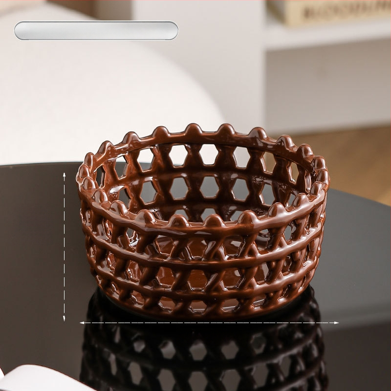 Porcelāna augļu grozs ar režģveida atverēm, Creative Light Luxury stils, pirmās klases kvalitāte, zīmols Magnesium couplet, 2024. gadā klajā nācis.