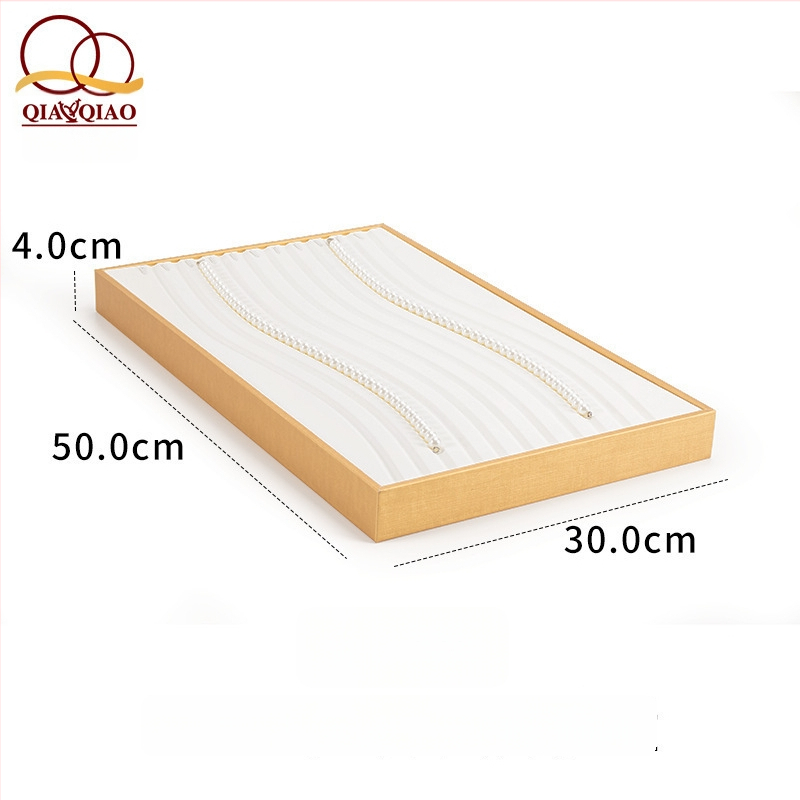 Rotaslietu displeja kārba ar pērļu kaklarotas trauku, pērļu fotodisplejs, bez privātas zīmola, mākslas stils, 2023. gada pavasaris