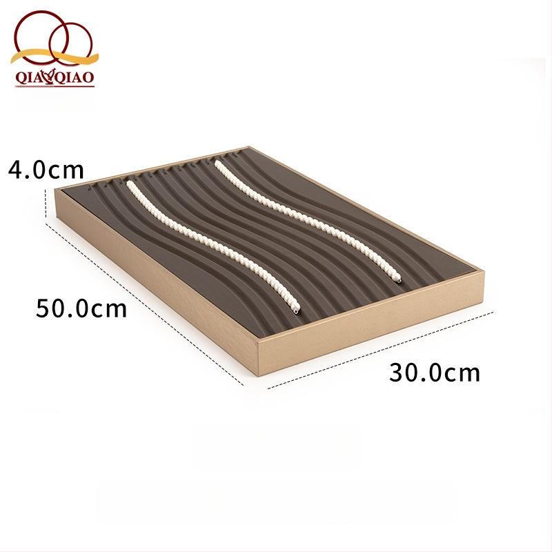 Rotaslietu displeja kārba ar pērļu kaklarotas trauku, pērļu fotodisplejs, bez privātas zīmola, mākslas stils, 2023. gada pavasaris