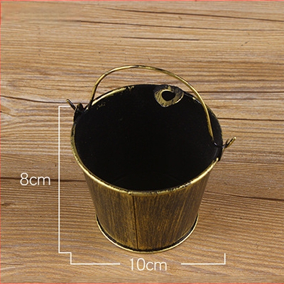 Vasból készült geometriás hamutartó retró csap dizájnnal – modern minimalist metal art bárhoz, irodába és fotózáshoz