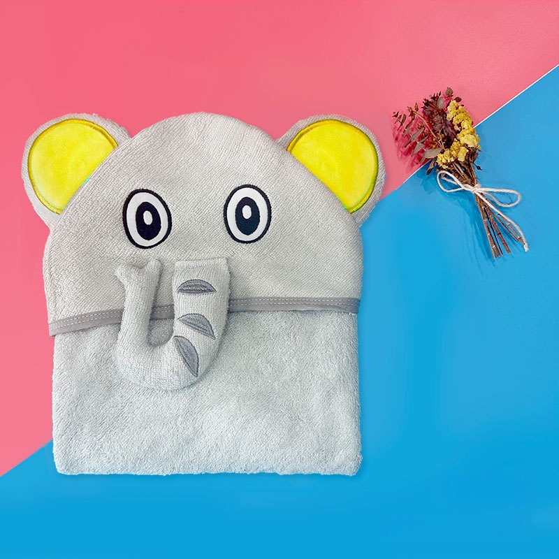 Kapucnis babafürdető törölköző bambuszrostból, 500GSM, testreszabható hímzéssel, rajzfilm mintával, 0–6 éveseknek