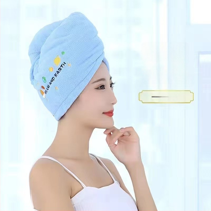 Korāla flīša izšūta dušas cepure matu žāvešanai sievietēm; svars 80–99 g; 21 diegs; šūta