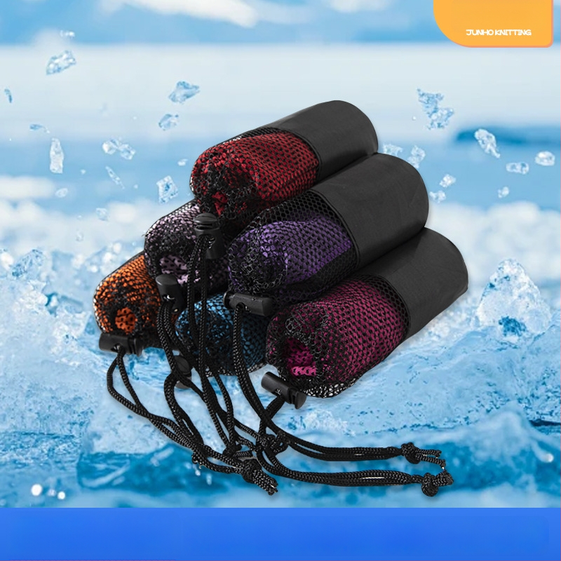 Fitnesz sport törölköző - hűsítő, nedvszívó, gyorsan száradó; poliészter, AB szál, sima szövés, 130 g/m² (polyester; AB yarn; plain weave; 130 g/m²)