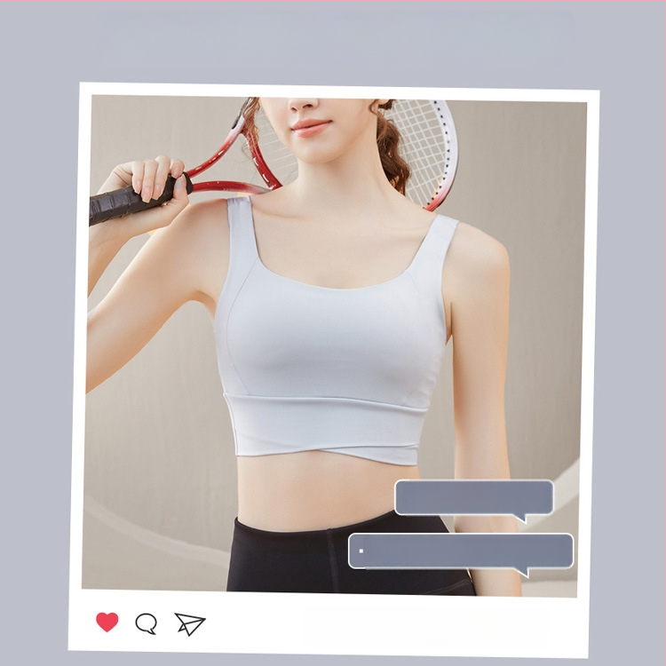 Jogas sporta krūšturis ar iekšējo paliktni krūtīm, fiksētas dubultas siksnas, pilns kauss ar plānu veidotu iekšējo pildījumu, neilona audums, elpojoša muguras atbalsta