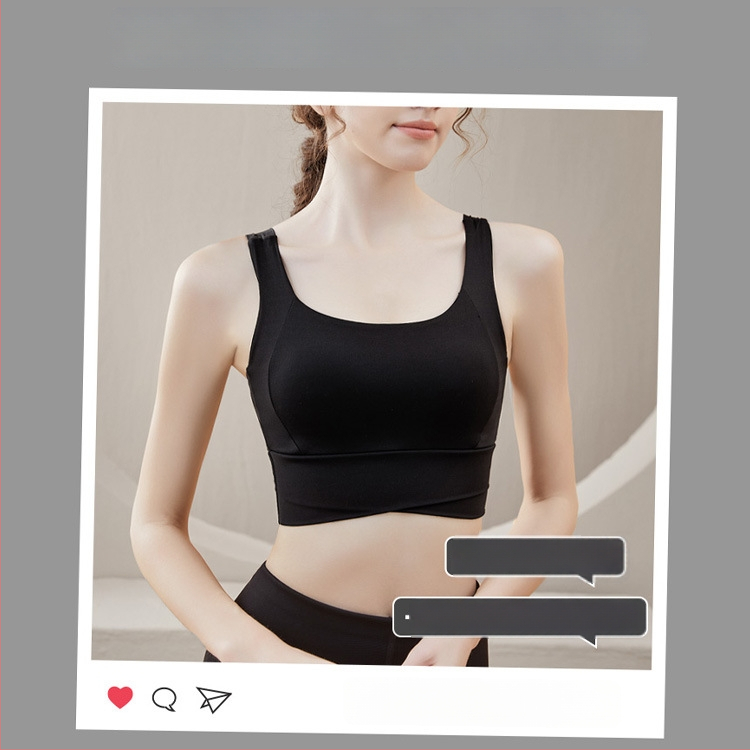 Jogas sporta krūšturis ar iekšējo paliktni krūtīm, fiksētas dubultas siksnas, pilns kauss ar plānu veidotu iekšējo pildījumu, neilona audums, elpojoša muguras atbalsta