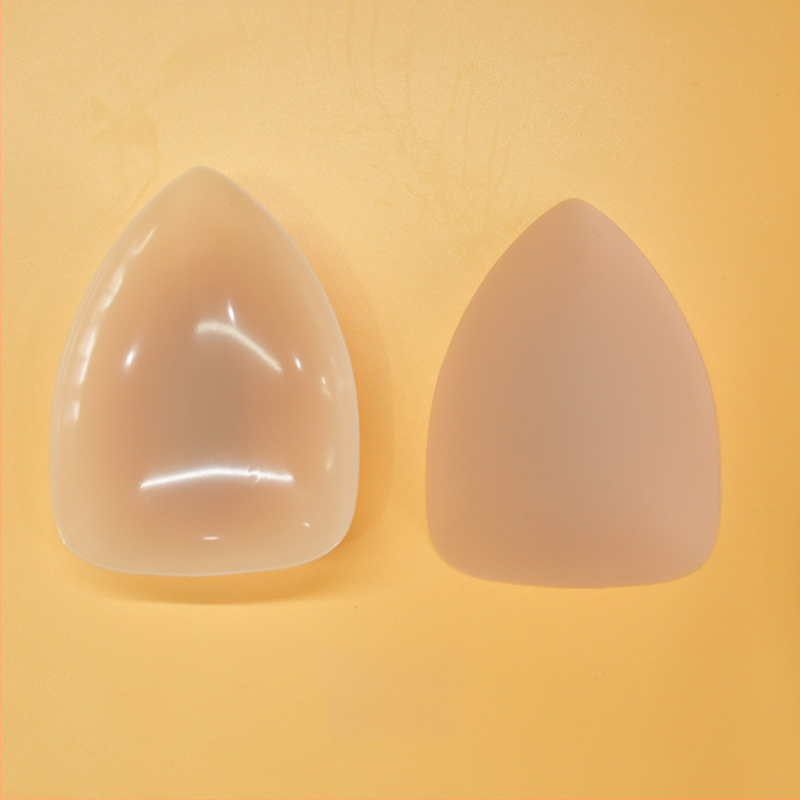 Trīsstūrveida silikona krūšu plāksteri - nepamanāmi, plāni, spīdīgi, pašlīmējoši