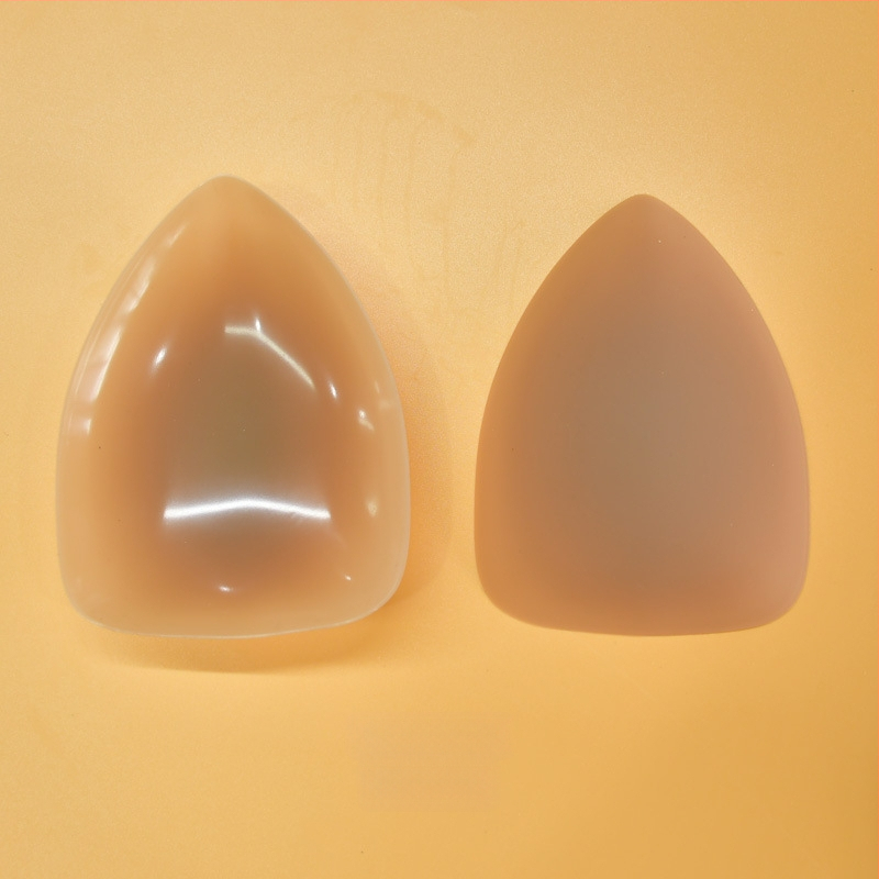 Trīsstūrveida silikona krūšu plāksteri - nepamanāmi, plāni, spīdīgi, pašlīmējoši