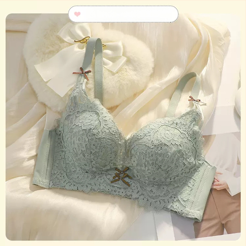 Nailona bezvadu krūštis mazām krūtīm – 3/4 kauss, biezas veidotas kupas, regulējams, augšējā atbalsts, aizmugurē četrrindu aizdare, fiksētas dubultās siksnas