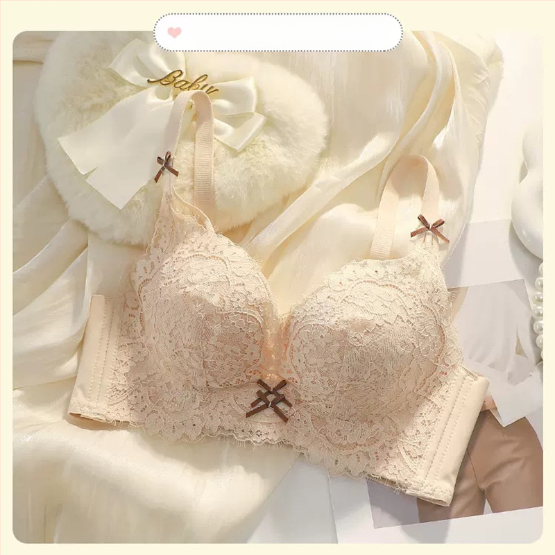 Nailona bezvadu krūštis mazām krūtīm – 3/4 kauss, biezas veidotas kupas, regulējams, augšējā atbalsts, aizmugurē četrrindu aizdare, fiksētas dubultās siksnas