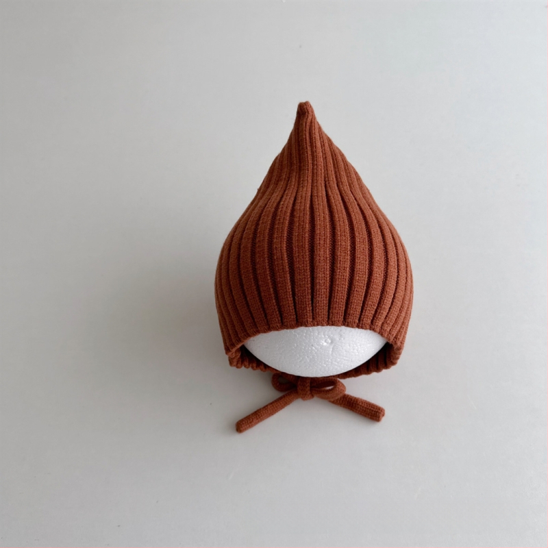 Adīta bērnu cepure ar smailu virsu un aizsargājošu siksnu, auss aizsardzība; silta un vēja izturīga ziemas cepure 6–12 mēnešiem