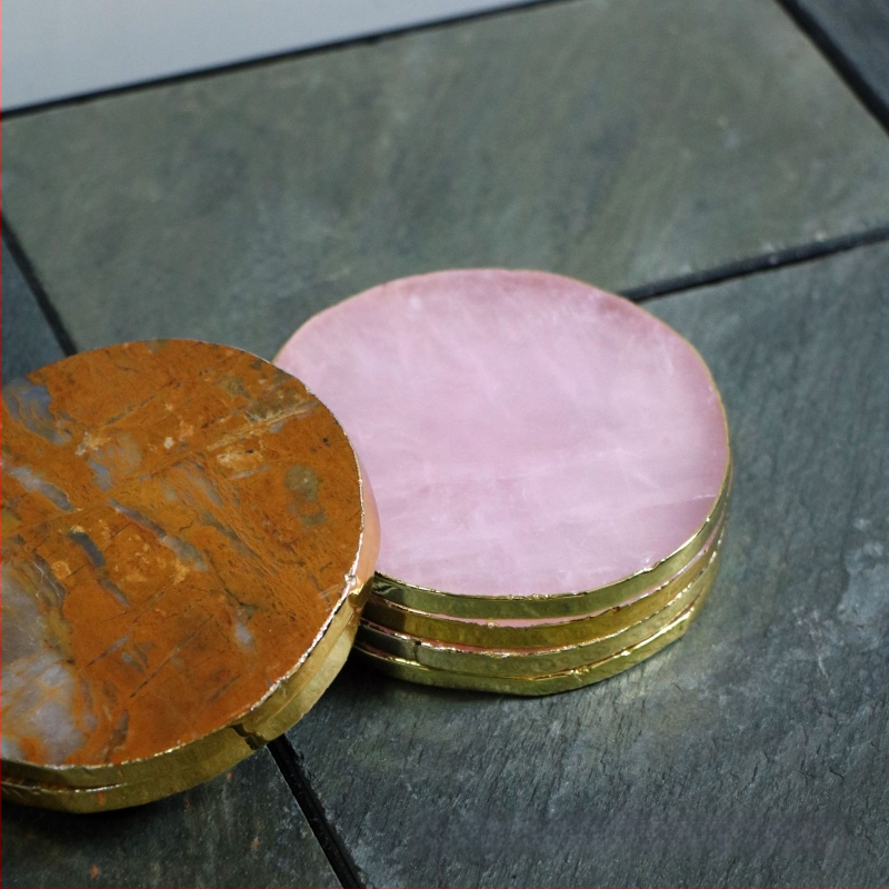 Agato padėkliukai gėrimams, geometrijos formos, natūralus akmuo, šiuolaikinis minimalistinis stilius