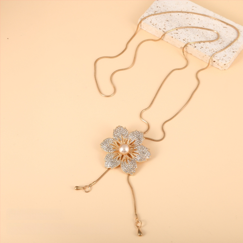 Korėjiečių stiliaus ilgas kaklo papuošalas su gėlių motyvu, lydinio karoliukų grandinė, langinis raštas