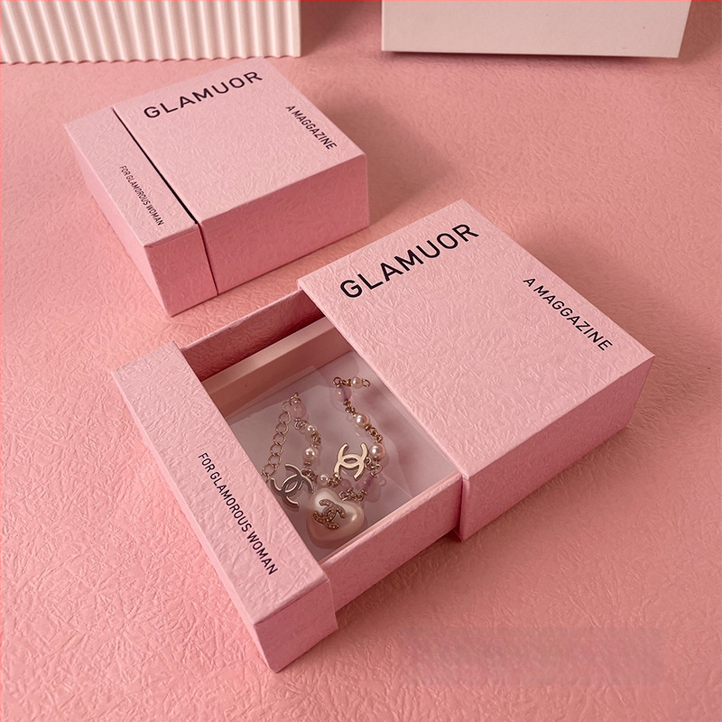 Ādas rotaslietu izstādes kārba ar vilkšanas atvilktiņu - āda, karstā iespiešana, moderns stils