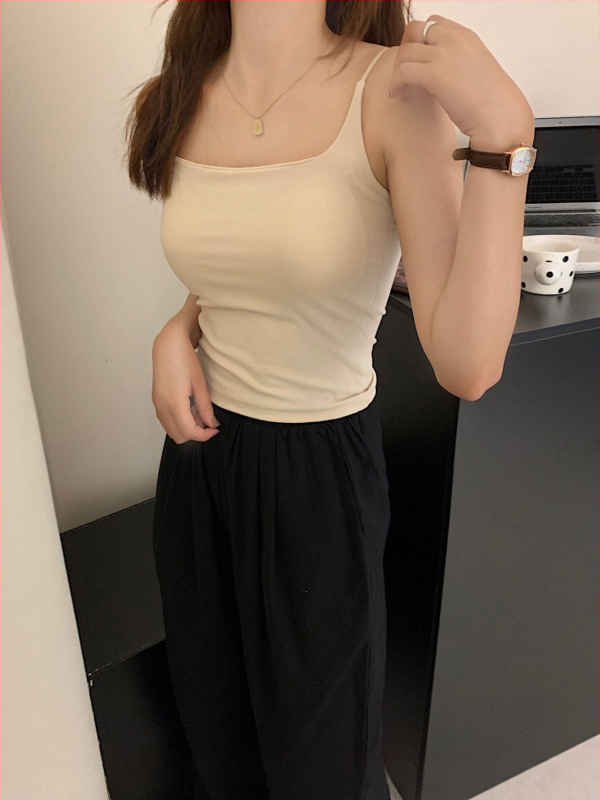 Modal topiņš ar siksniņām, šaurs siluets, īss garums, ar krūšu spilventiņu