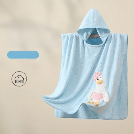 Gyerek kapucnis törölköző-köpeny coral fleece-ből, 120D szál, 400–500 g tömeg, varrás, karikatúra minta
