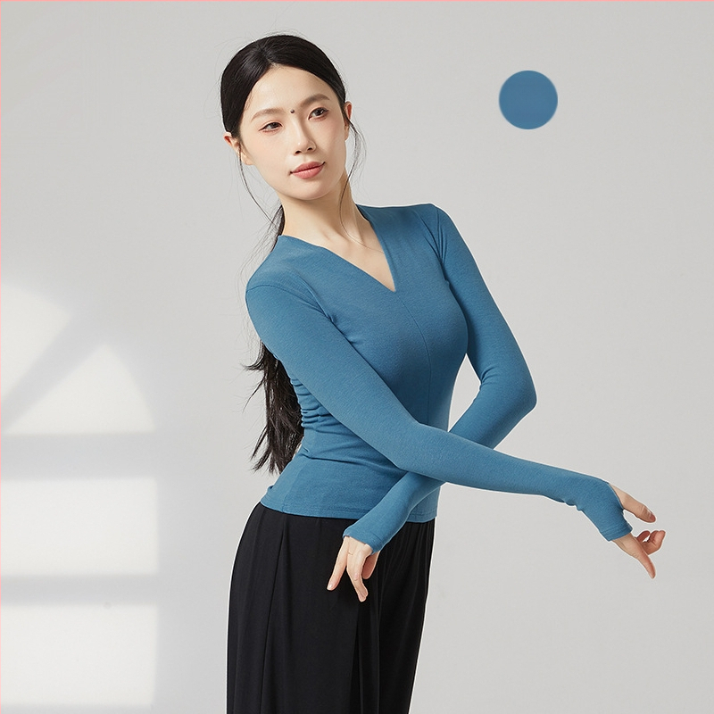 Sieviešu garajām piedurknēm V kakla deju bodijs – vilnas flisa audums, 31,5% akrila, oderē vilnas flisa, piemērots skatuvei, latīņu un tautas dejām