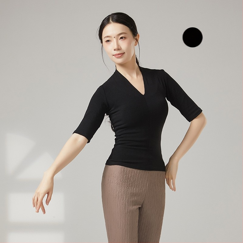 Sieviešu garajām piedurknēm V kakla deju bodijs – vilnas flisa audums, 31,5% akrila, oderē vilnas flisa, piemērots skatuvei, latīņu un tautas dejām