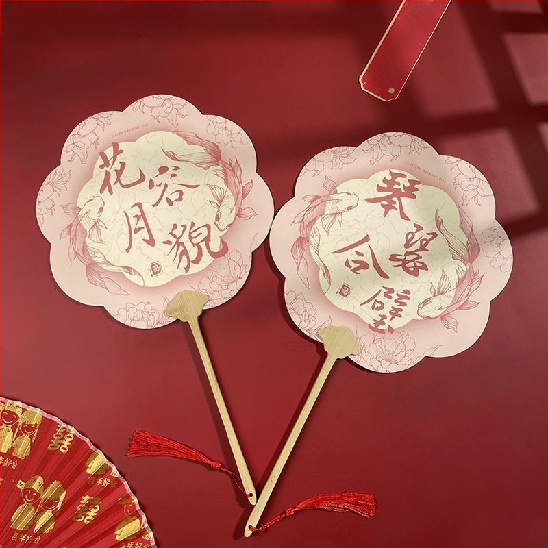 Koka kāzu fāns līgavām – fotorekvizīts, dāvanu kaste, ķīniešu stils