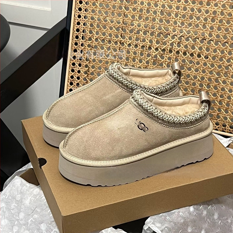 Moteriški snieginiai batai su kailio viršutiniu, avies vilnos vidinė įdėja, stora pada, trumpas aukštis, žiemai 2025