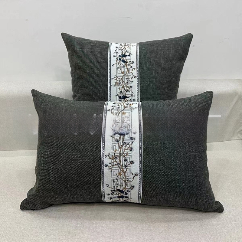 Muguras atbalsta spilvens ar lina pārklājumu, jauns ķīniešu stils; pārvalks: poliesters; pildījums: PP kokvilna; pletēšana: salikšana; raksts: vienkrāsains/ ziedu; pielāgošana pieejama