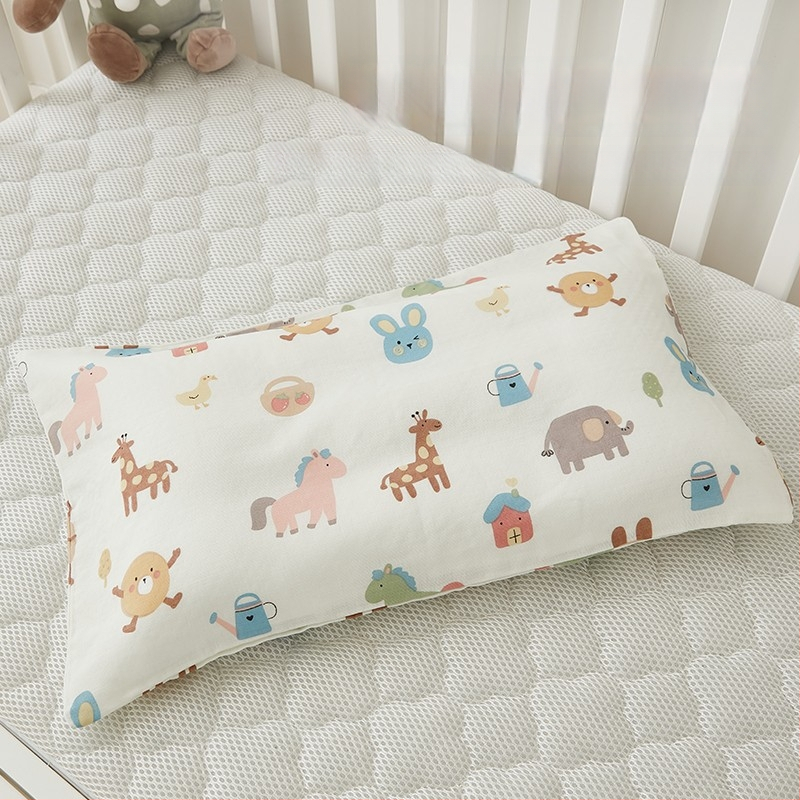 Jastučnica za djecu od 100% pamuka gaze, dvostruka, s dječjim motivom i reaktivnim tiskom