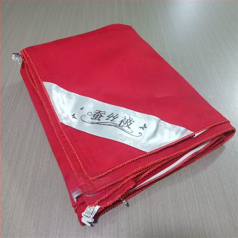 100% pamutból készült paplanhuzat, csíkos és Peony virágmintával, jacquard-szatén szövés, reaktív nyomtatás és színezés