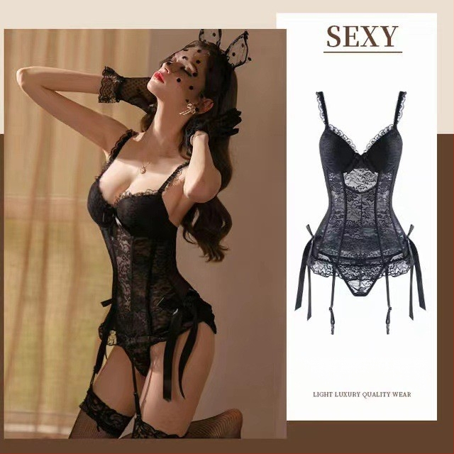 Seksa apakšveļas komplekts ar jostu ar mežģīnēm, tērauda karkasa atbalstu slaidam siluētam; galvenais audums poliester-elastāns 90–95%, stils zeķēm