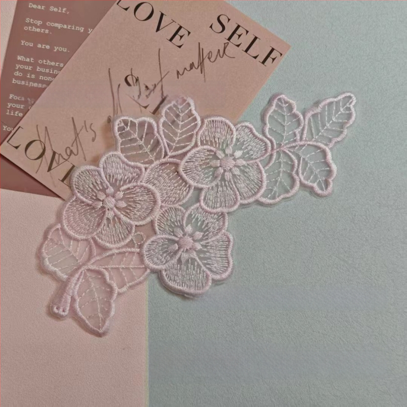 Κέντημένο appliqué δαντέλας organza για ρούχα — Υλικό: organza; Εφαρμογή: ενδύματα; Μάρκα: Yu Cheng embroidery