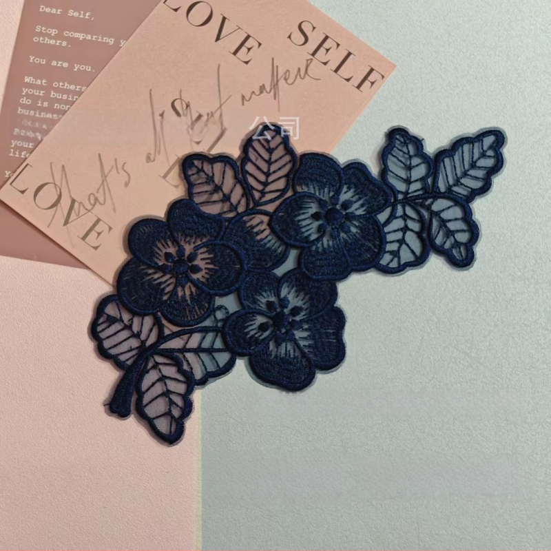 Κέντημένο appliqué δαντέλας organza για ρούχα — Υλικό: organza; Εφαρμογή: ενδύματα; Μάρκα: Yu Cheng embroidery