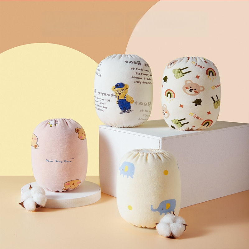 Zīdaiņu roku aizsargi no 100% kokvilnas — pret netīrumiem, reljēts karikatūru raksts, universāls, vecums 0–8 gadi