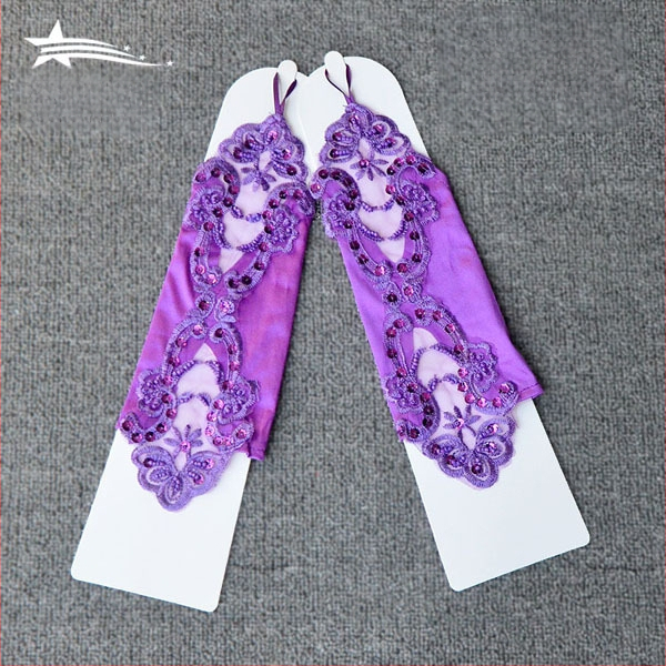 Meitenēm bezpirkstu mežģīņu cimdi, kāzu tērpa aksesuārs, izšūti, vienkrāsains dizains