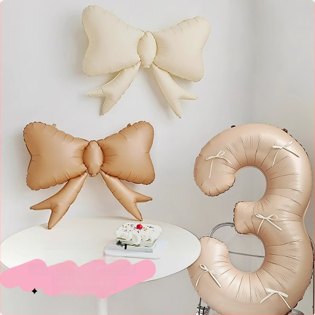 Dekoratiivsed õhupallirekviziidid loomakujuliste karikatüüpidega, alumiiniumfooliumist, trükitud logoga