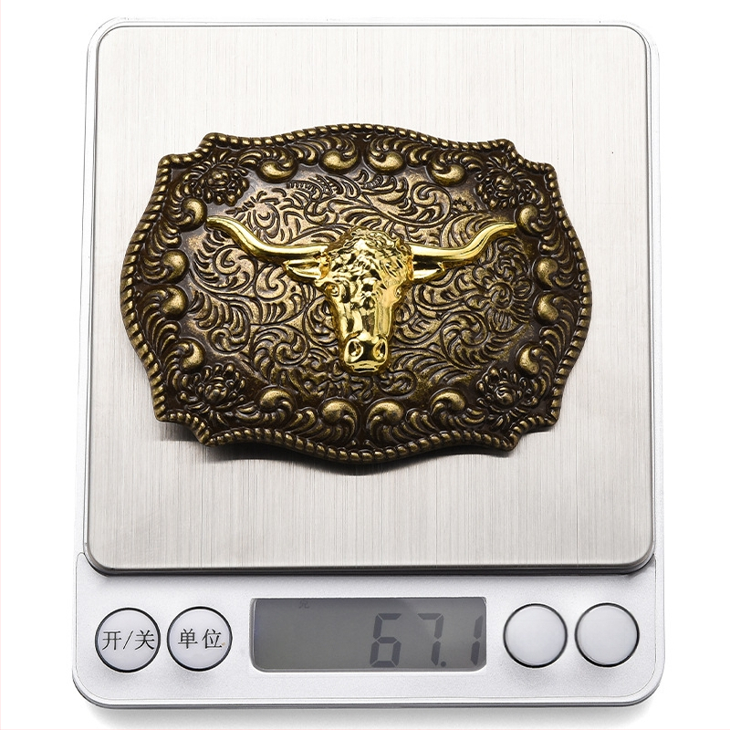 Punk metallist vöökinnitus, ristkülikukujulise plaadiga, looma mustriga