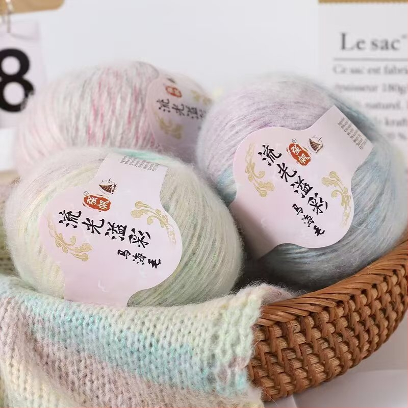 Horgolócérna mohairs és gyapjú keverékben – puha golyóban, alkalmas sapkákhoz, sálakhoz, kabátokhoz és pulóverekhez