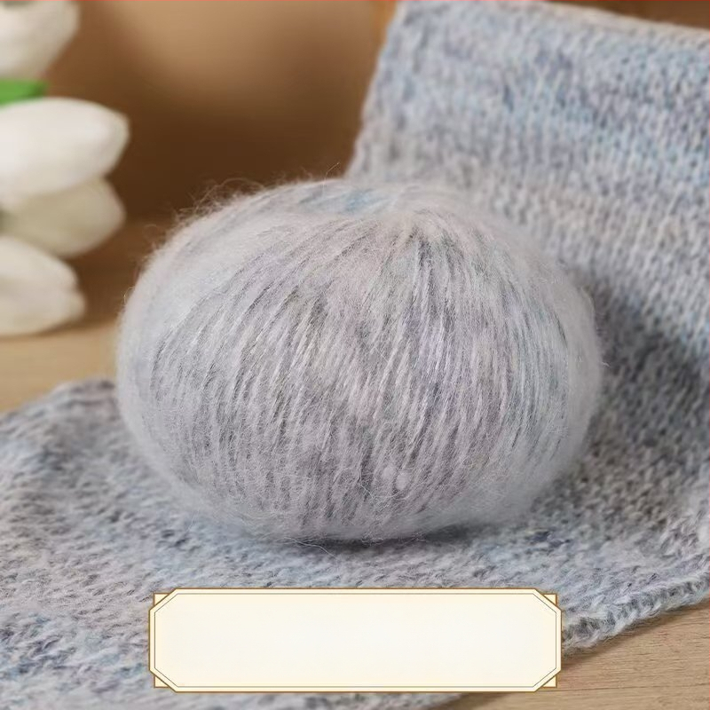 Horgolócérna mohairs és gyapjú keverékben – puha golyóban, alkalmas sapkákhoz, sálakhoz, kabátokhoz és pulóverekhez