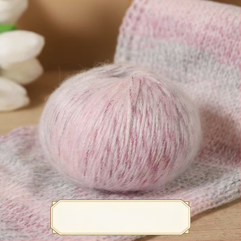Horgolócérna mohairs és gyapjú keverékben – puha golyóban, alkalmas sapkákhoz, sálakhoz, kabátokhoz és pulóverekhez