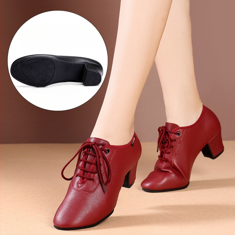 Sieviešu deju kurpes - Sintētiskās ādas augšdaļa, gumijas zole, vidējs papēdis, elpojošas, šokizturīgas