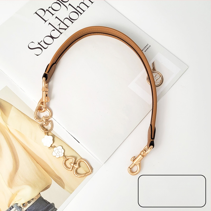 Μεταλλικός ιμάντας τσάντας για ώμο/crossbody — ρετρό στυλ, μονοχρωμία, μεταλλική αλυσίδα, άνοιξη 2025