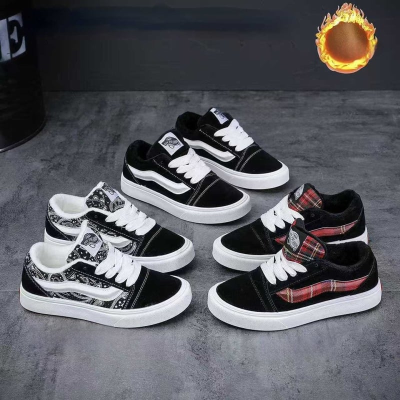 Unisex auduma kedas ar Paisley rakstu, kokvilnas odere, mākslīgās kažokādas zolīte, gumijas zole, šņorējums