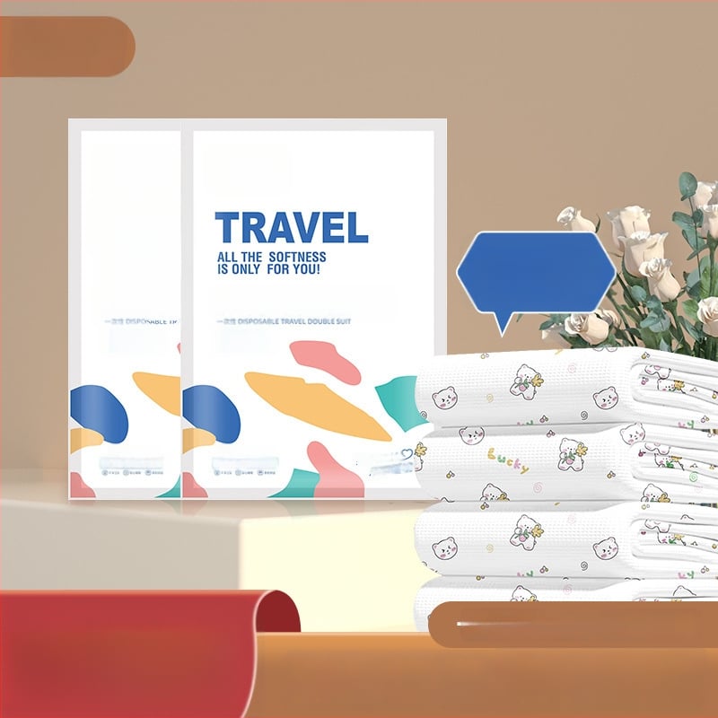 Vienkartinis keliautojo viešbučio patalynės komplektas: lovos pakloda, antklodės užvalkalas, pagalvių užvalkalas – 4 dalių komplektas; Medžiaga: nepluošto audinys; Prekės ženklas: Royal Color; Galiojimo laikas: 360 dienų