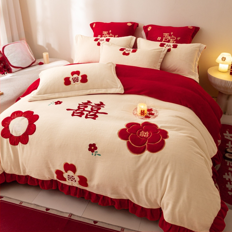 Četru daļu gultas veļas komplekts (piena samts; ģeometrisks raksts; Ķīnas kāzu stils; Twill audums; reaktīvā drukāšana un krāsošana)