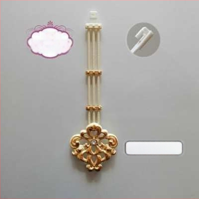 Sienas pulkstenis ar kvarca kustību un pendulu – korpuss un cipats no sveķa, darbināms ar bateriju, piemērots dzīvojamai istabai