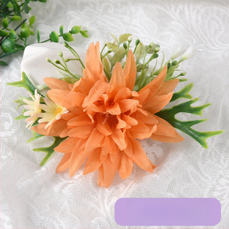 Aizkariem saitīte ar mākslīgiem ziediem — Ming Shi, Materiāls: Mākslīgie ziedi, Stils: Mūsdienīgs minimālisms, Pielāgojams