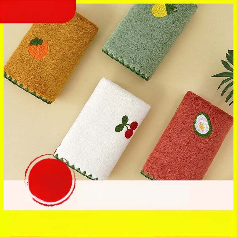 Korall bársony fürdőlepedő teljes hímzéssel – eper mintás, puha és nedvszívó, dobozos ajándék; 150D szálak, 8020 fonás, sima szövés, 350 g