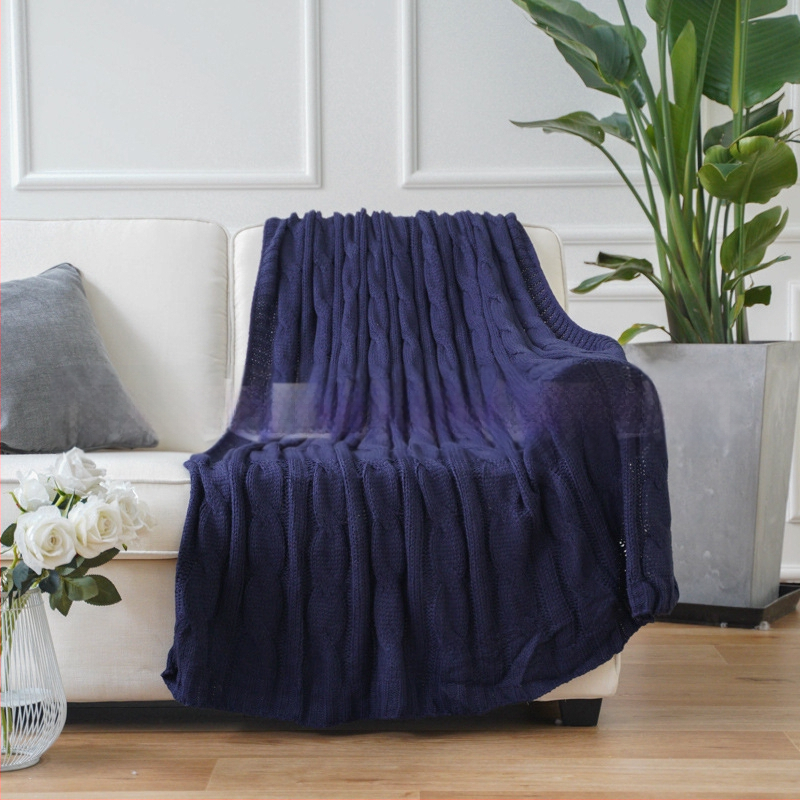 Skandināvu stila dīvāna sega – Akrils, 500–799 g, pielāgota apstrāde, pavasaris un rudens (Akrils; 500–799 g; pielāgota apstrāde; Pavasaris/Rudens)