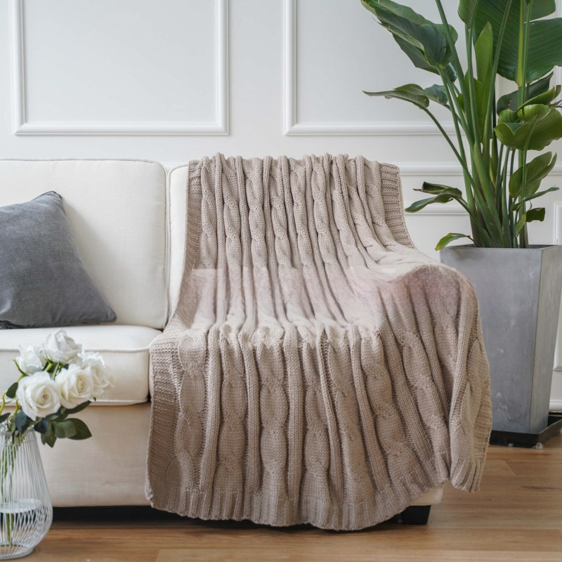 Skandināvu stila dīvāna sega – Akrils, 500–799 g, pielāgota apstrāde, pavasaris un rudens (Akrils; 500–799 g; pielāgota apstrāde; Pavasaris/Rudens)