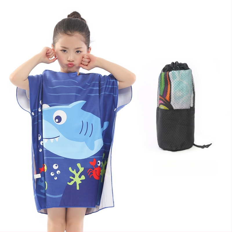 Bērnu divpusīgs fleece pončo dvielis ar kapuci, ātri žūstošs pludmales dvielis peldēšanai un pārģēšanai (Zīmols: Shengchun; Materiāls: Blended; Svars: 200 g; Dziļš vilnas pavediens: Core yarn; Pielāgošana: Jā)