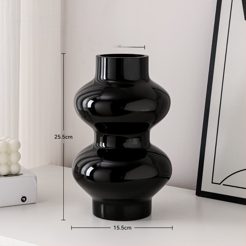Melna keramikas vāze galdam un viesistabai — minimālistisks dizains (Materiāls: Keramika; Kategorija: Vāze; Zīmols: Nothing; Stils: Cits)
