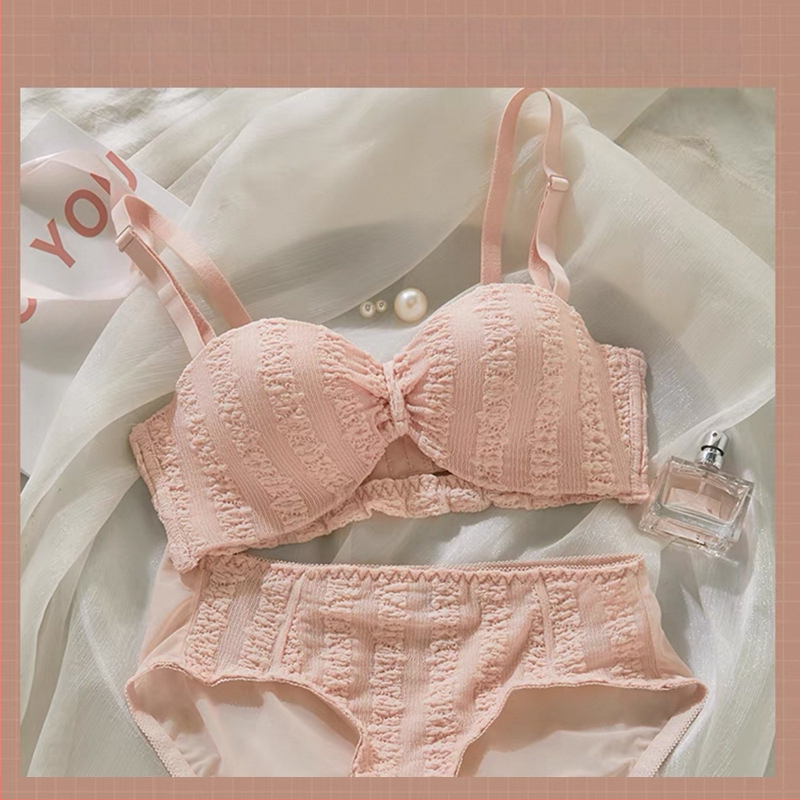 Pánt nélküli push-up melltartó, anti-slip, láthatatlan, nejlon anyag, kivehető dupla pánttal